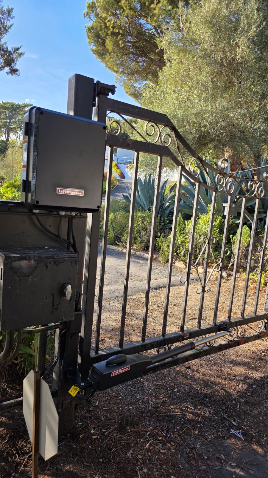 Driveway Gate Repair project photo