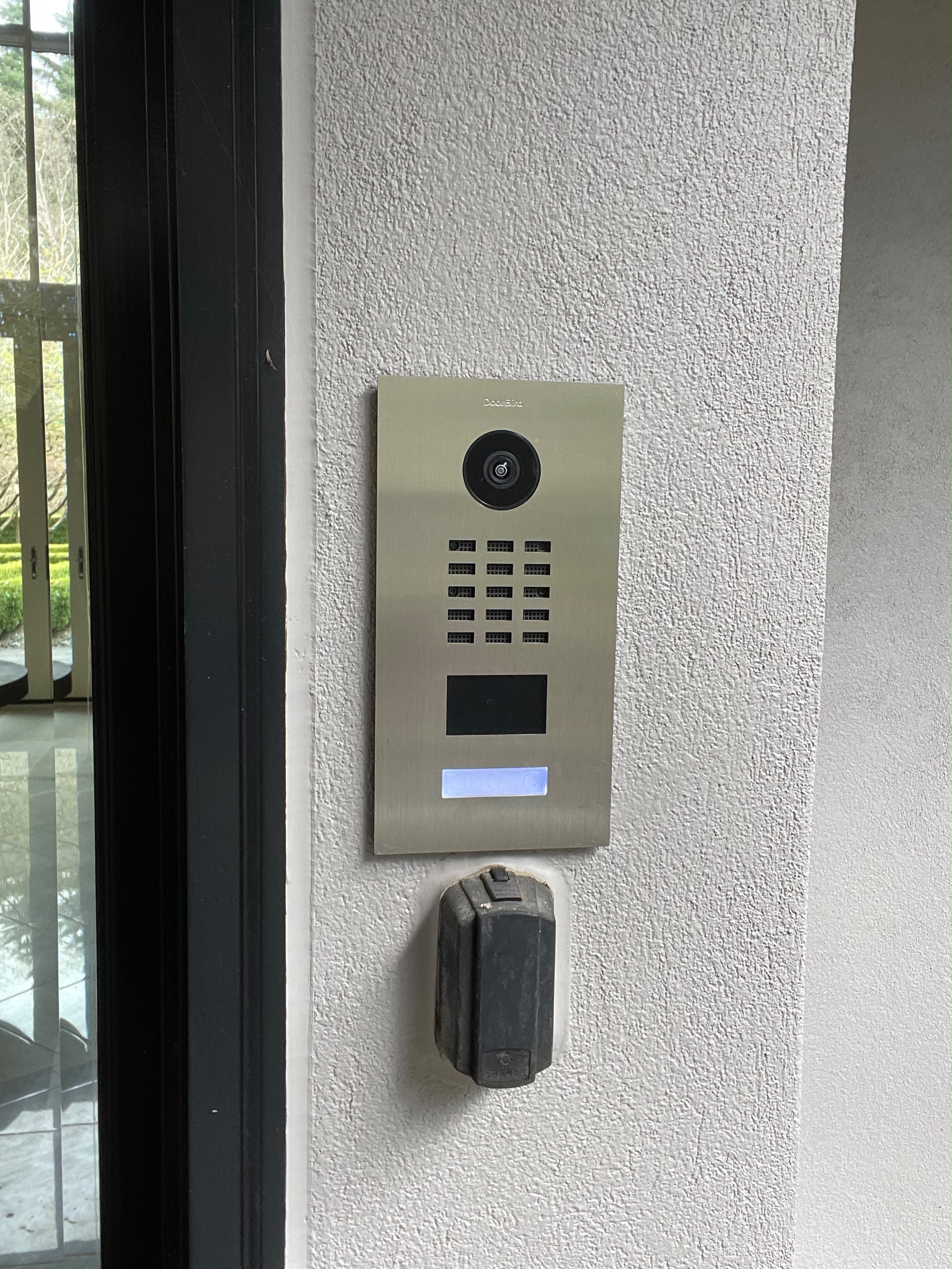 DoorBird gate motor service