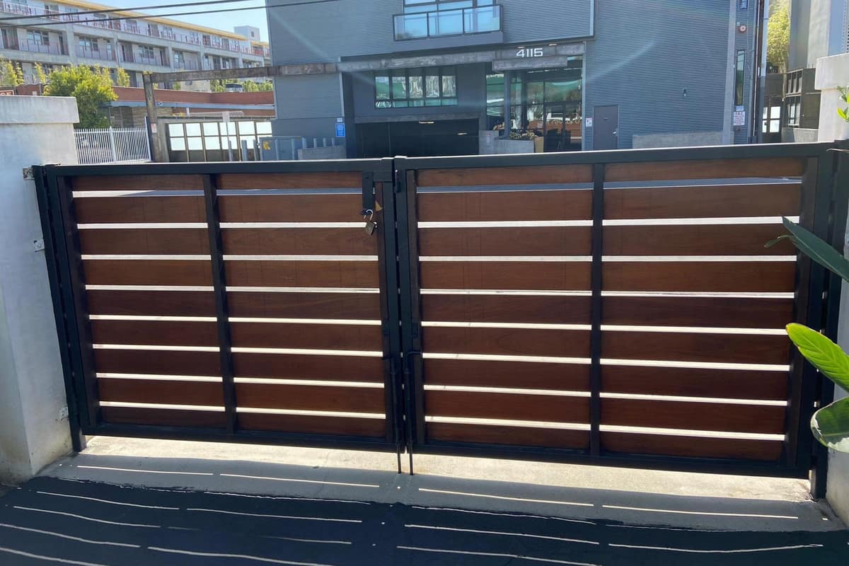 Gate repair work