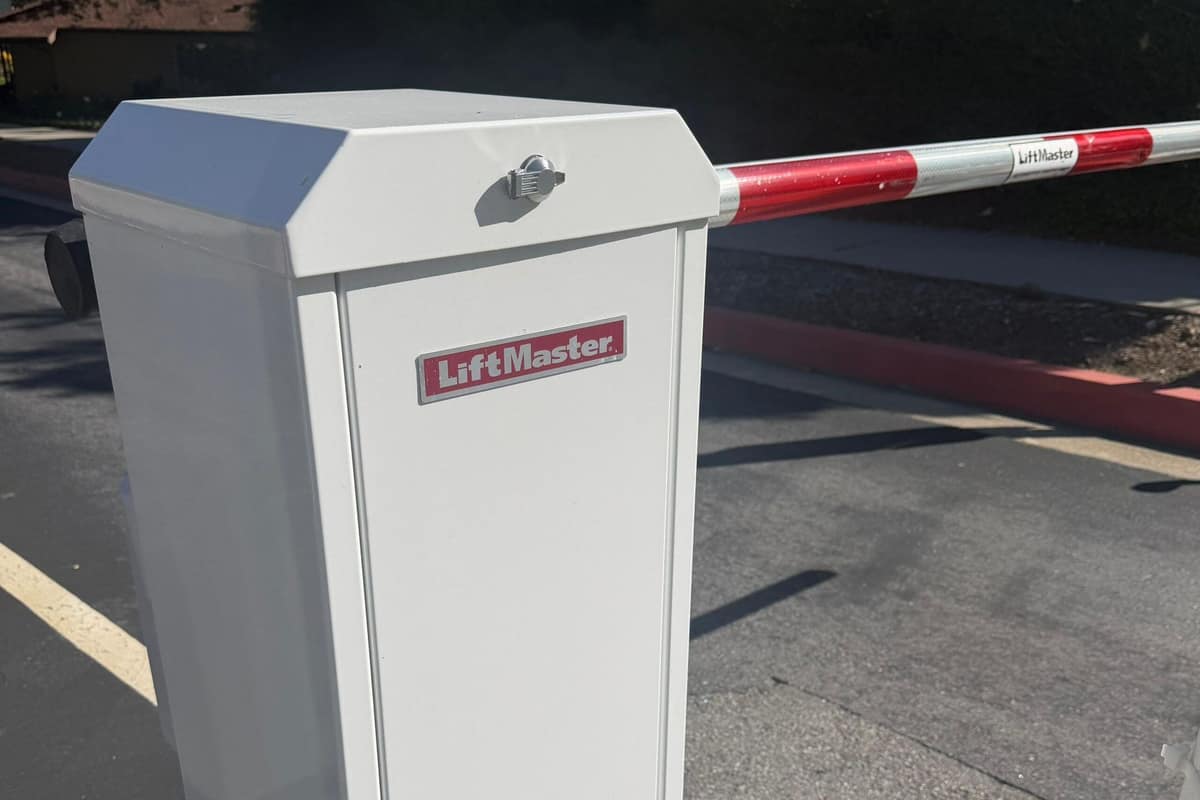 Gate repair work