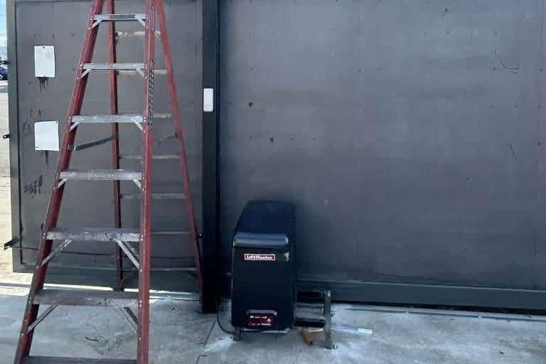 Gate repair work