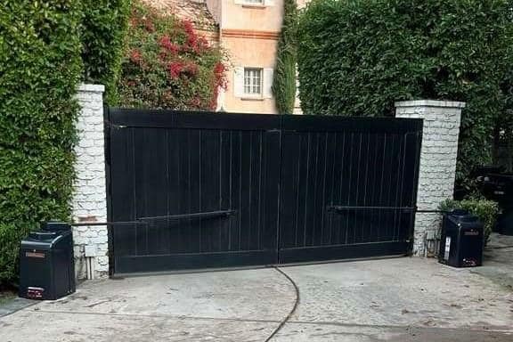 Gate repair work
