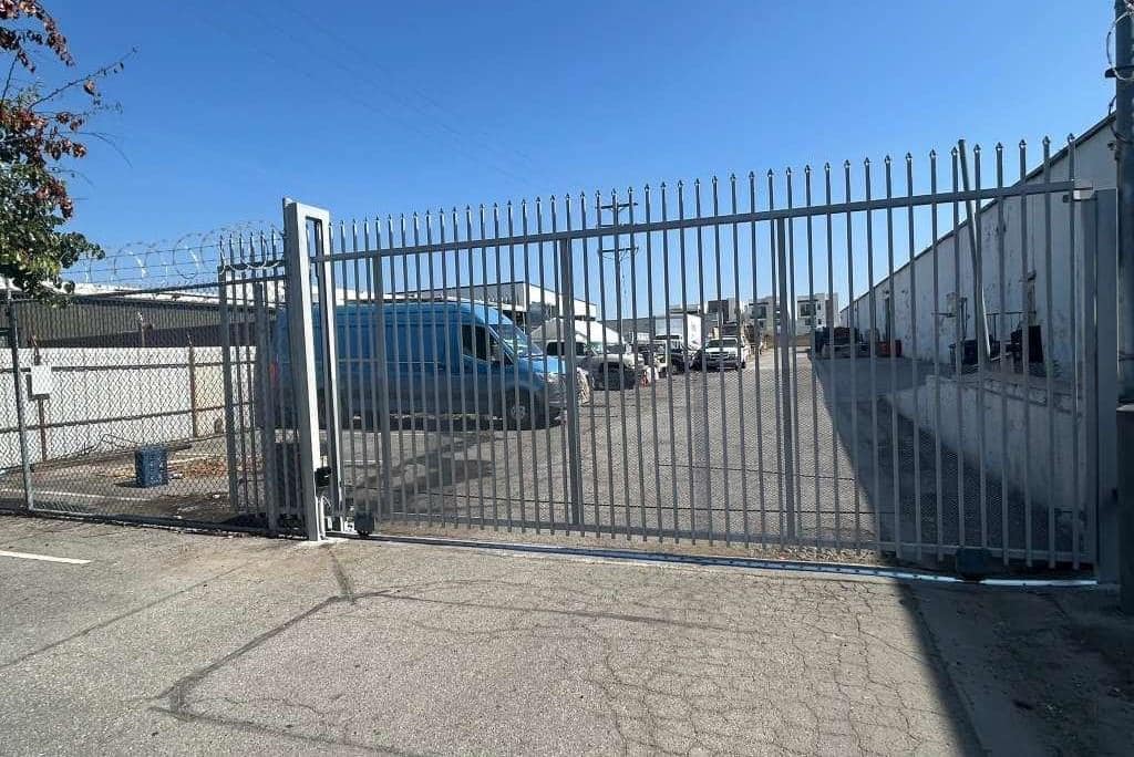 Gate repair work