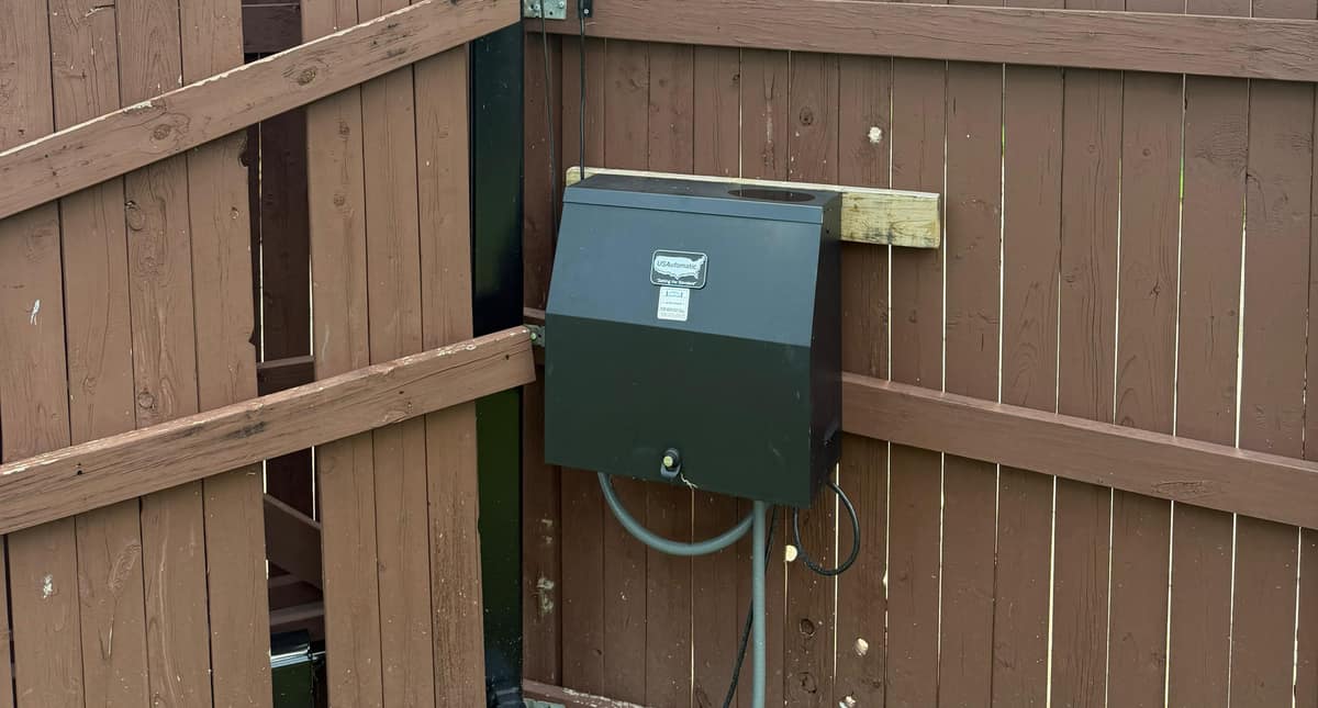 Gate repair work